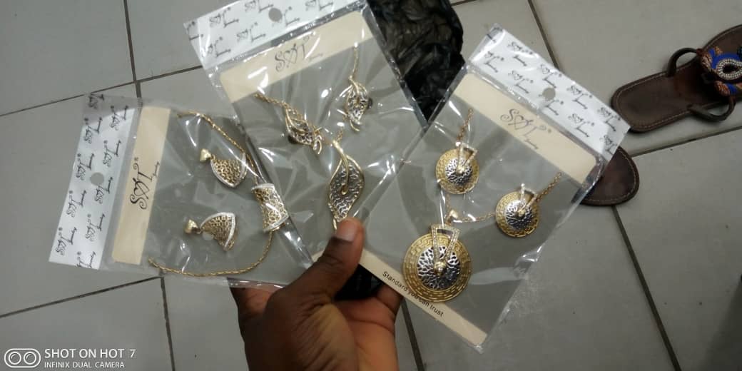 3 Différents colliers