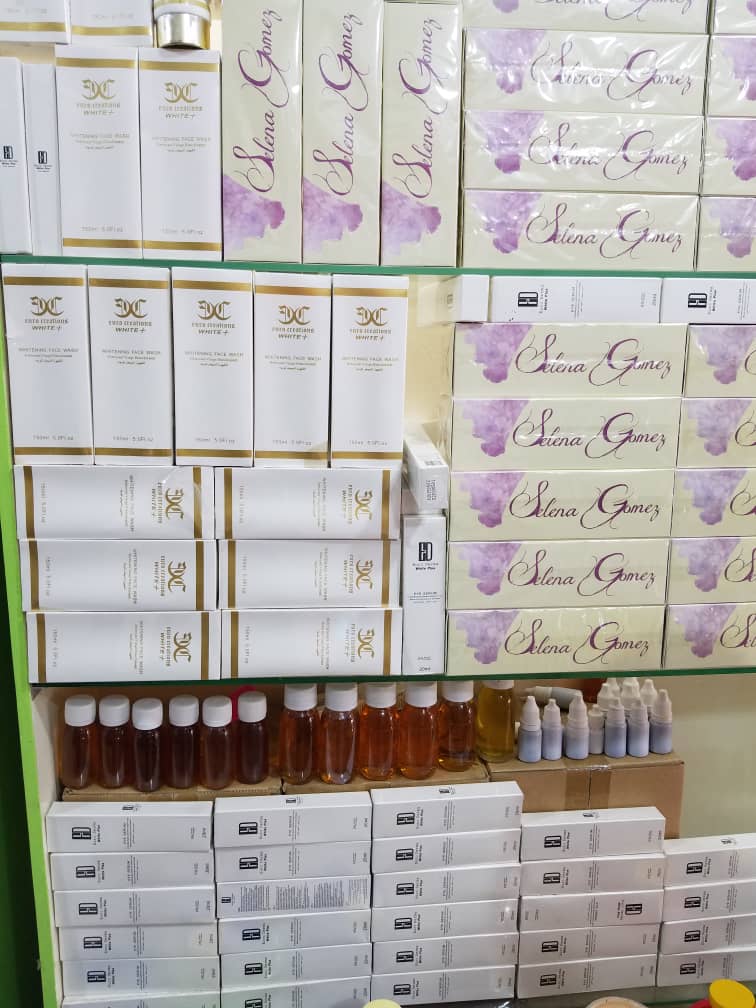 Huile de soins cosmétiques