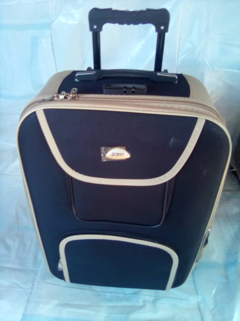 VALISE DE VOYAGE