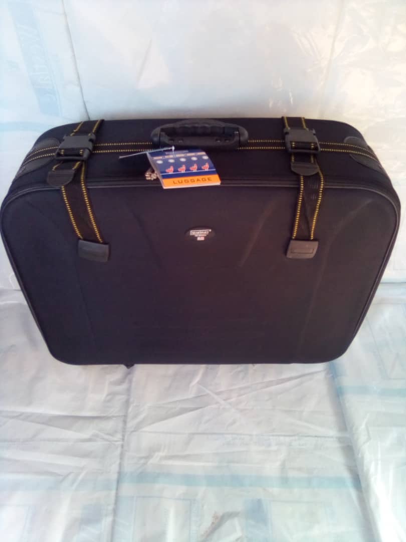 VALISE DE VOYAGE