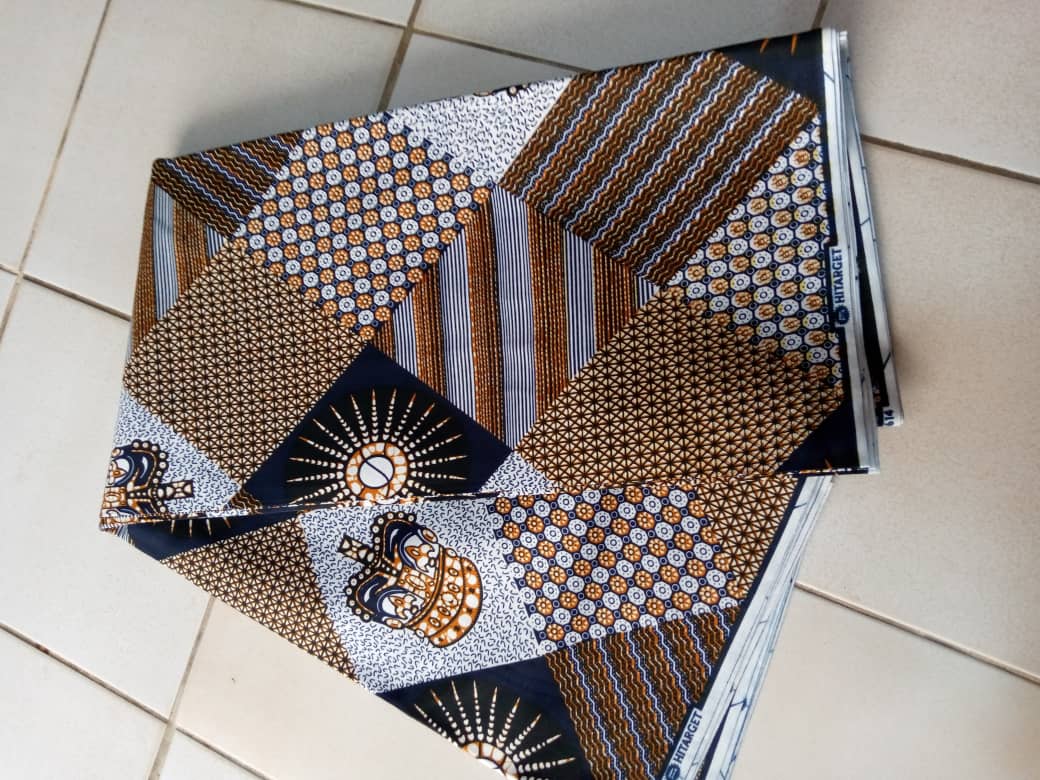 Pagne café carrelé