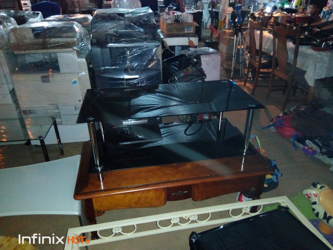 Table télé et photocopieuse