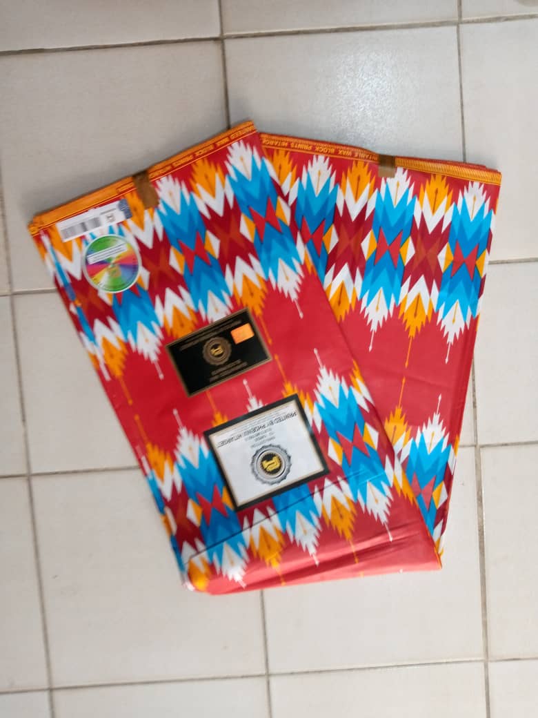 Pagne Hitarget woodin rouge bleu