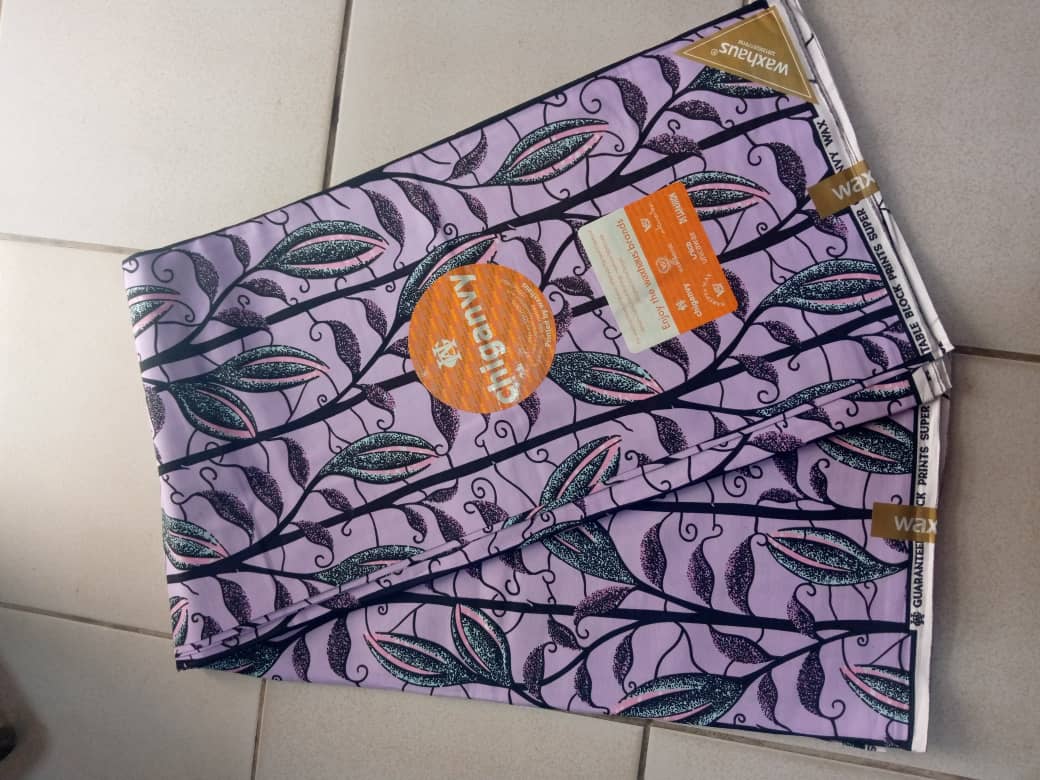 Pagne chiganvi fleuri violet