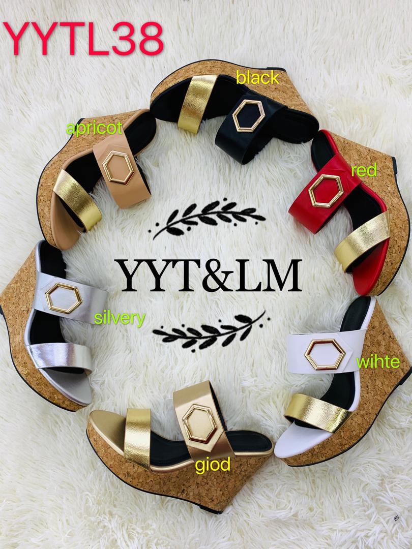 Sandale à compensée femme