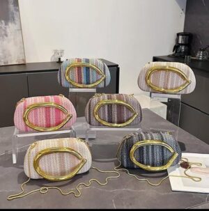 CHIC SAC A MAIN AVEC CHAINE
