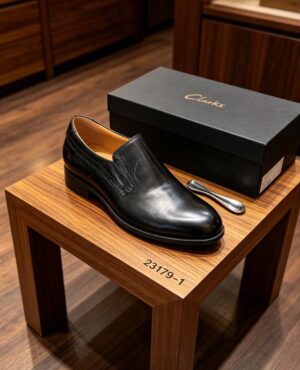 CHAUSSURE HABILLEE CLARKS CUIR EN CARTON