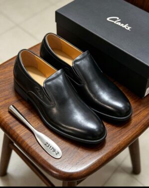 CHAUSSURE HABILLEE CLARKS CUIR EN CARTON