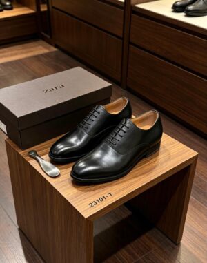 CHAUSSURE ZARA EN CUIR EN CARTON