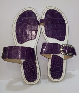 SANDALE PLATE VIOLETTE EFFET CROCO