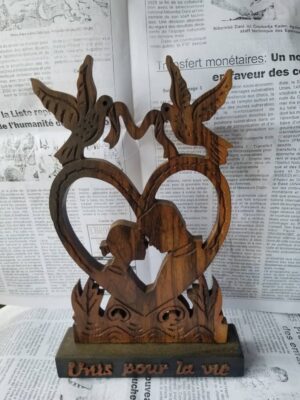 SCULPTURE EN BOIS UNIS POUR LA VIE
