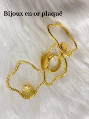 BIJOUX EN OR PLAQUE BOUCLE D'OREILLE ET BAGUE